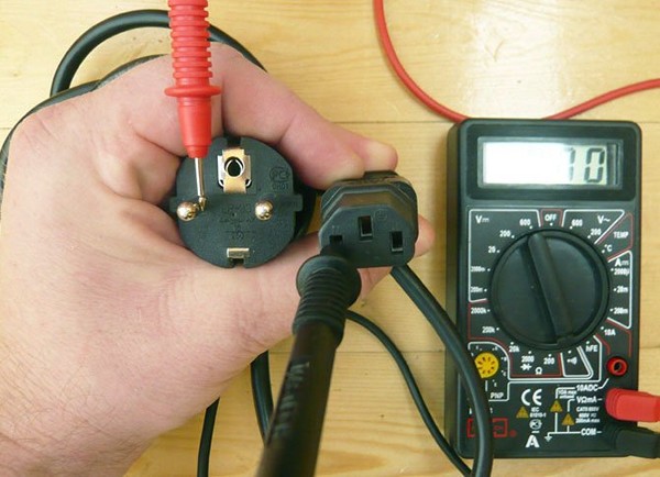 cable continuity with a multimeter