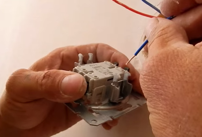 toggle switch connection