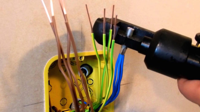 connection of wires in the junction box