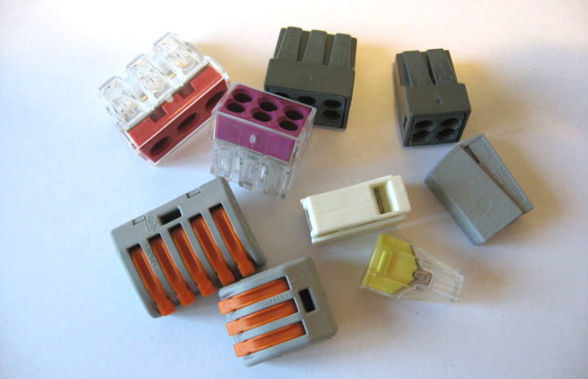 terminal blocks for connecting wires