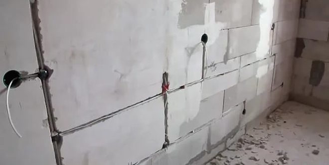dây ẩn trong tường