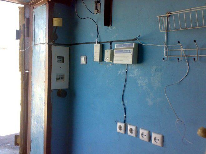 Electrical panel at the entrance to the garage